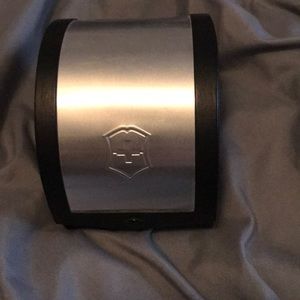 Swiss Army watch never used - needs battery